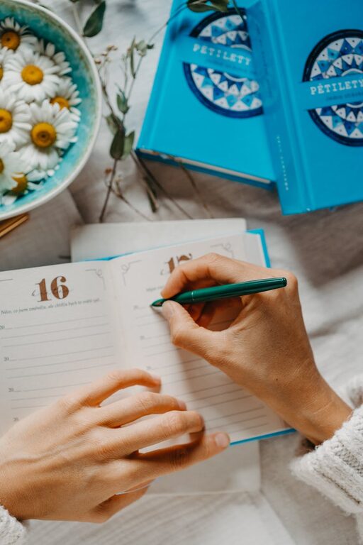 Beginner Guide to Journaling Every Day: Tips to Get Started